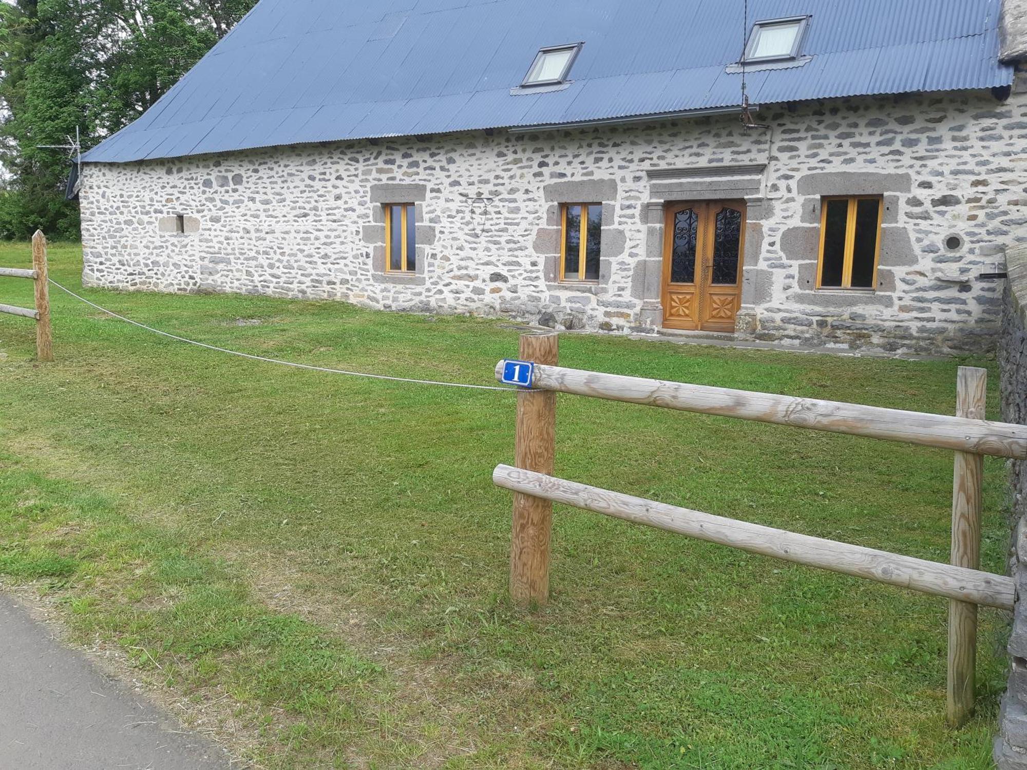 Gite A La Campagne Condat  Exteriör bild